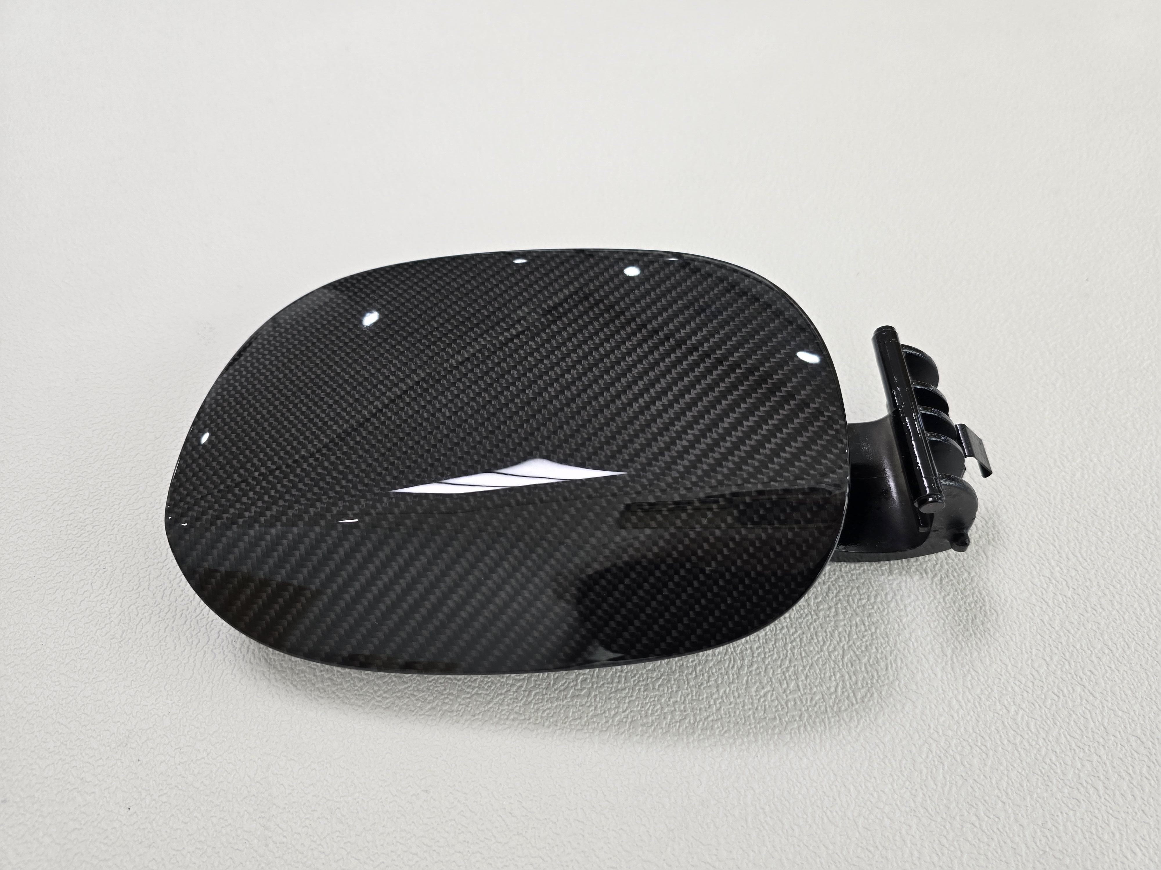 GENESIS COUOPE CF Fuel Door1